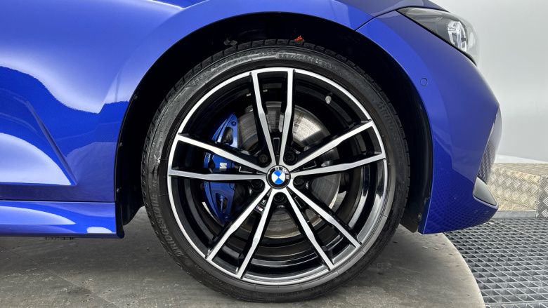 BMW 3 Series 330i M Sport 4dr Step Auto [Pro Pack] Petrol Saloon